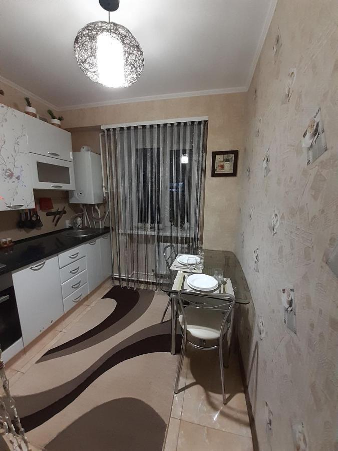 Двокімнатна Shepetovka Exterior foto